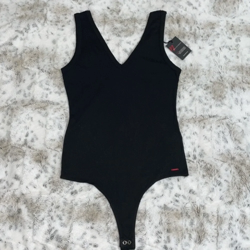 🆕 NWT N:Philanthropy Mystic V Neck Tank Top Black Bodysuit